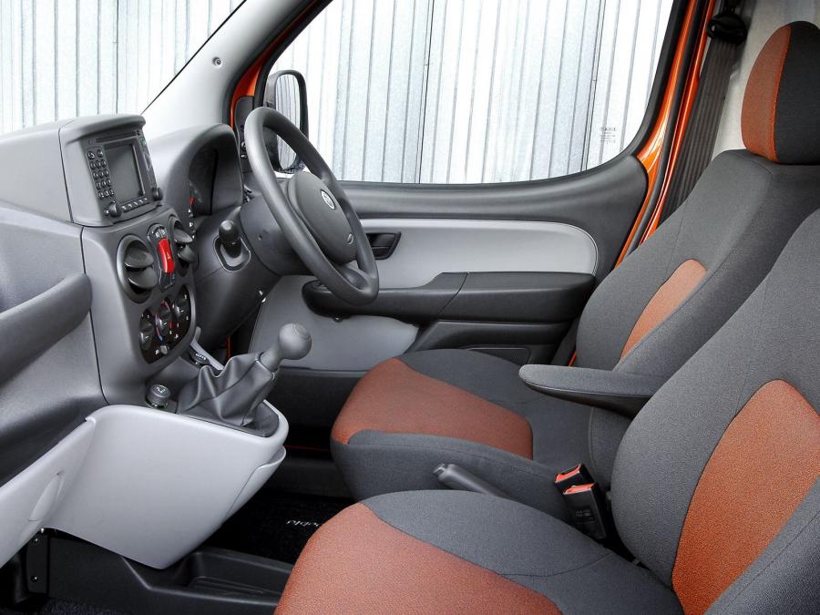  Fiat Doblo Cargo 2005 года  (UK) (фото 11 из 11)